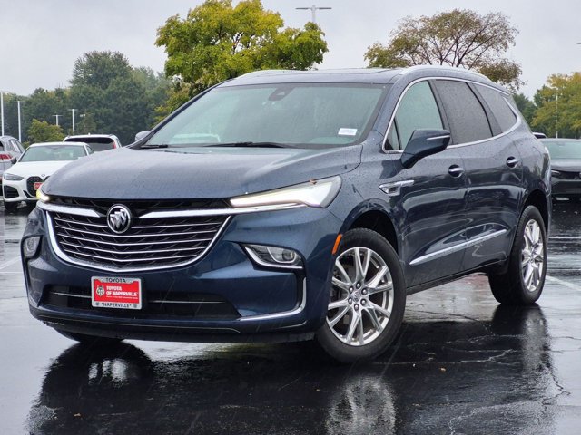 Used 2023 Buick Enclave Essence w/ Experience Buick Package FWD image 2