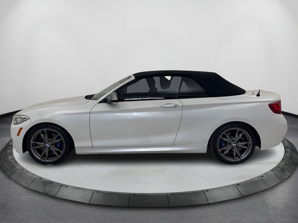 Used 2015 BMW M235i Convertible RWD image 9