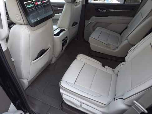 Used 2024 GMC Yukon Denali w/ Advanced Technology Package image 31