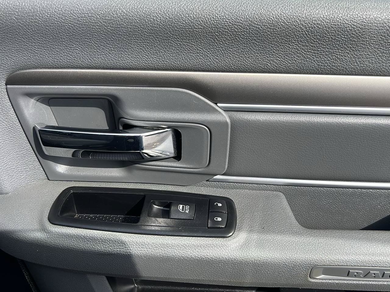 Used 2014 RAM 1500 Outdoorsman AWD/4WD image 10