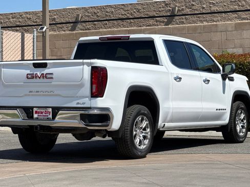 Certified 2025 GMC Sierra 1500 SLT RWD image 4