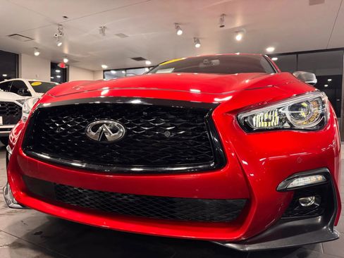Used 2018 INFINITI Q50 Red Sport 400 w/ Proactive Package image 9