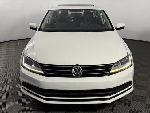 Used 2017 Volkswagen Jetta SE image 28