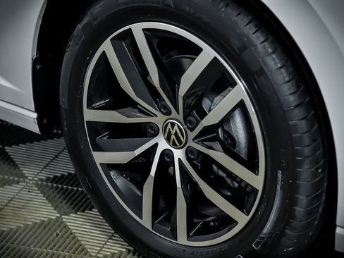 New 2026 Volkswagen Jetta SE FWD image 3