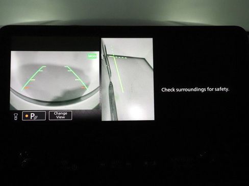 Used 2022 Nissan Armada SL image 37