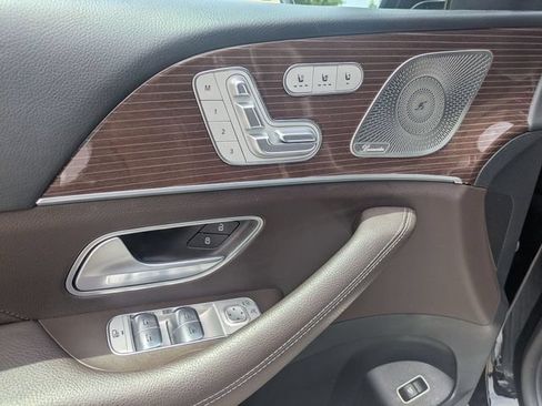 Used 2023 Mercedes-Benz GLS 450 4MATIC image 23