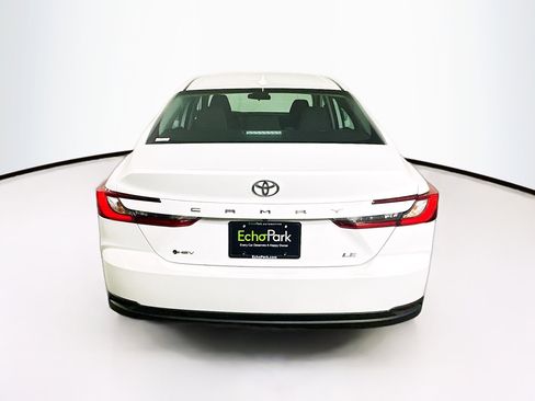 Used 2025 Toyota Camry LE image 7