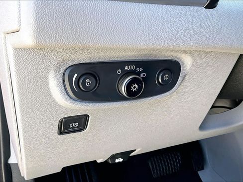 Used 2019 GMC Terrain SLT FWD image 29