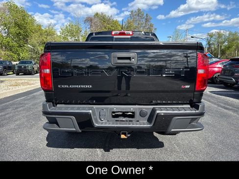 Used 2022 Chevrolet Colorado LT w/ LT Convenience Package AWD/4WD image 8