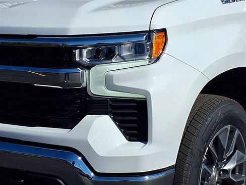 New 2026 Chevrolet Silverado 1500 LT image 17