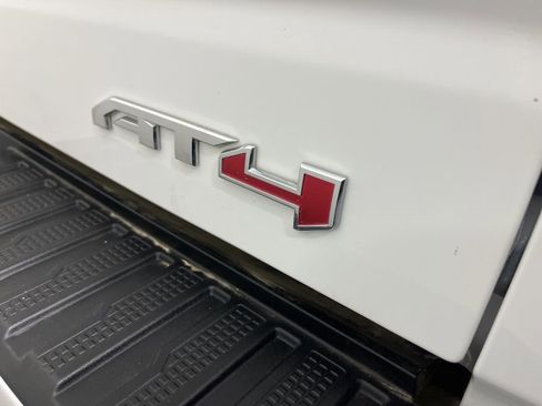Used 2022 GMC Sierra 1500 AT4 w/ AT4 Premium Package image 13