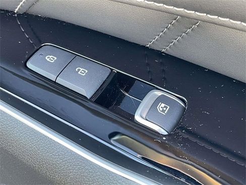 Used 2023 Kia Sorento SX image 18