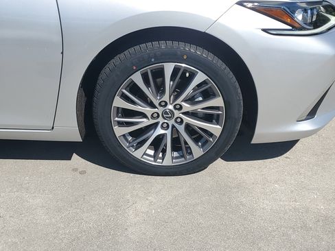 Used 2019 Lexus ES 350 w/ Premium Package FWD image 7