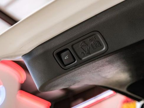 Used 2021 Ford Expedition Platinum image 53