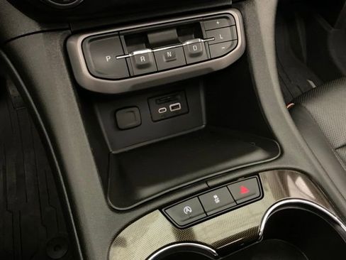 Used 2023 GMC Acadia AT4 w/ Technology Package AWD/4WD image 24