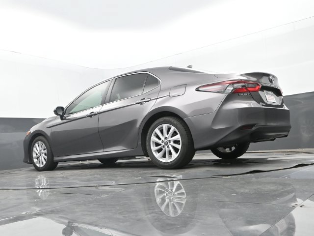 Used 2024 Toyota Camry LE w/ Convenience Package FWD image 10