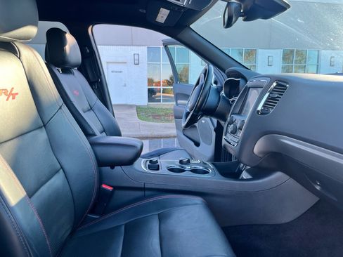 Used 2017 Dodge Durango R/T w/ Technology Group image 17