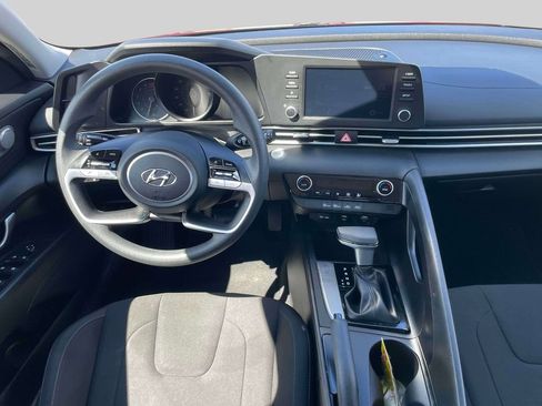 Certified 2023 Hyundai Elantra SEL FWD image 13