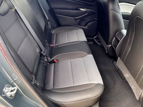 Used 2025 Chevrolet Trax LT w/ LT Convenience Package image 12