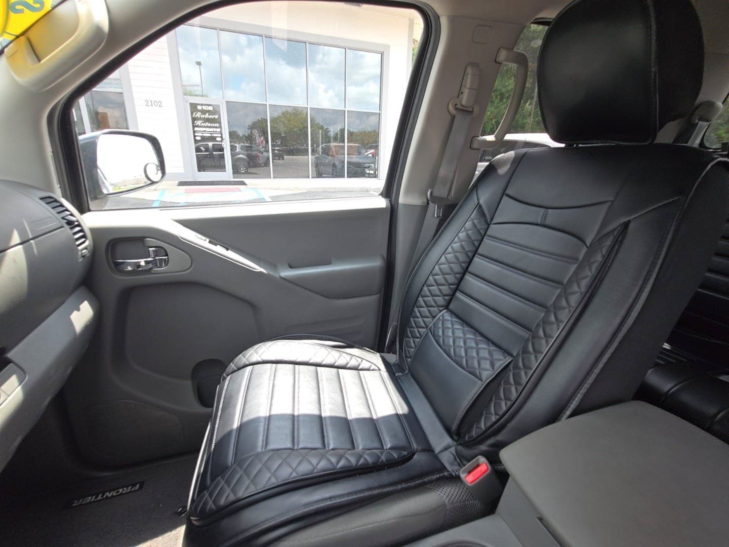 Used 2020 Nissan Frontier SV RWD image 16