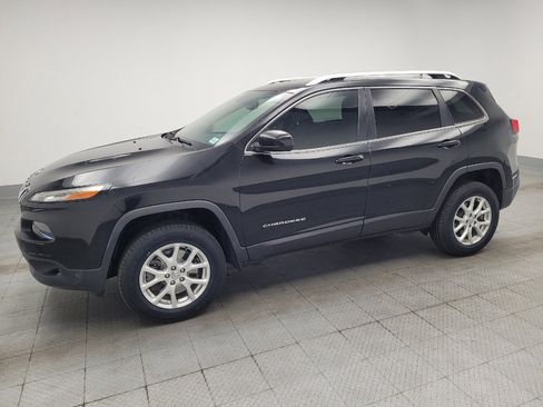 Used 2016 Jeep Cherokee Latitude w/ Comfort & Sound Group AWD/4WD image 2