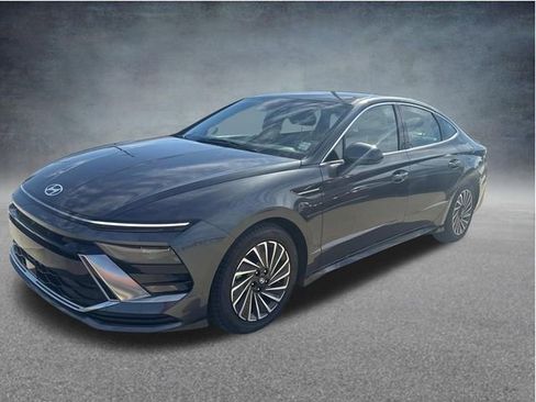 Used 2025 Hyundai Sonata SEL FWD image 3