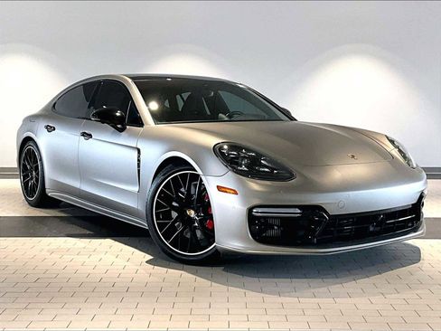Used 2020 Porsche Panamera GTS w/ Assistance Package image 12