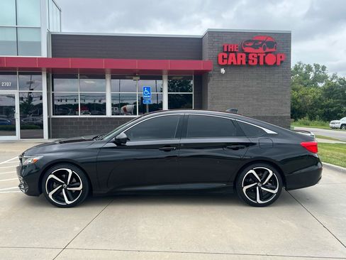 Used 2019 Honda Accord Sport image 1