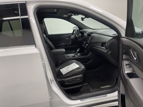 Used 2022 Chevrolet Traverse High Country AWD/4WD image 26