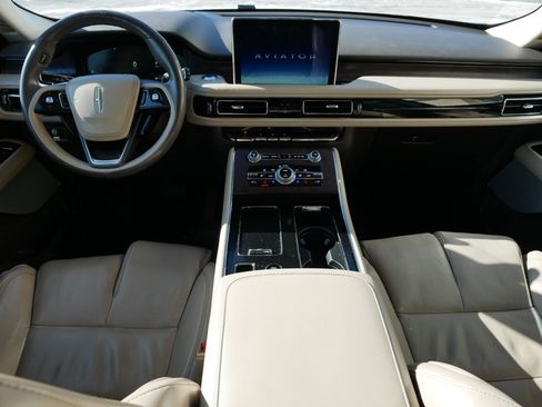 Used 2022 Lincoln Aviator Reserve w/ Equipment Group 201A image 10