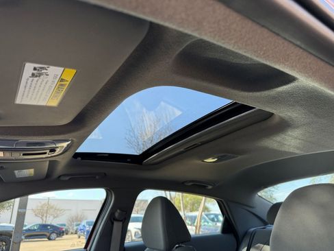 Used 2025 Hyundai Elantra SEL image 30