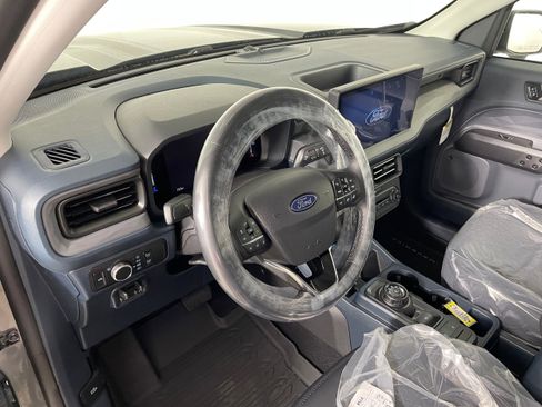 New 2025 Ford Maverick Lariat w/ Black Appearance Package image 2