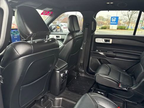 Used 2020 Ford Explorer ST w/ Premium Technology Package image 20