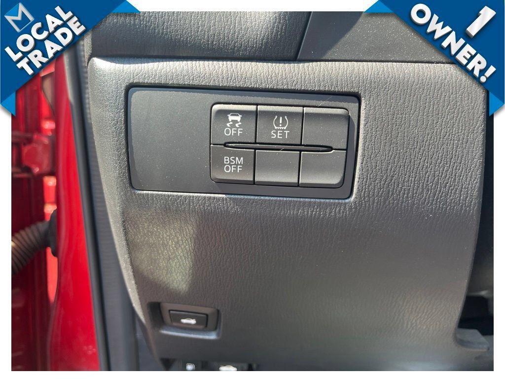 Used 2014 MAZDA MAZDA3 i Touring w/ Moonroof Package 1 FWD image 16