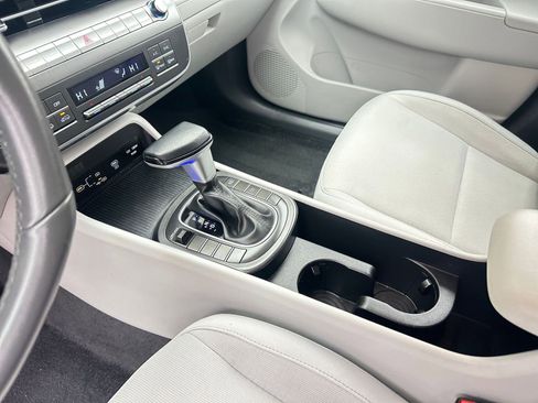Used 2025 Hyundai Kona SEL image 41