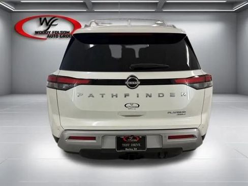 Used 2023 Nissan Pathfinder Platinum AWD/4WD image 7