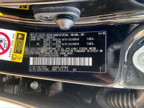 Used 2019 Toyota Highlander LE FWD image 34