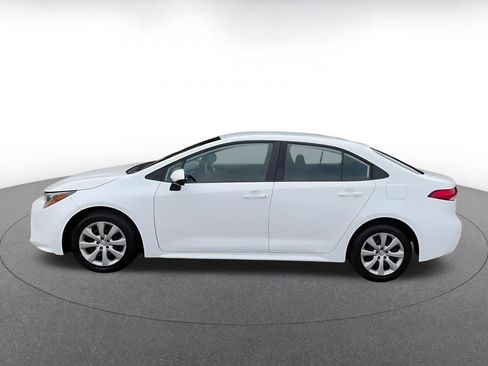 Used 2023 Toyota Corolla LE image 9