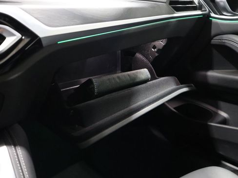 Used 2024 BMW 430i xDrive Coupe w/ M Sport Package image 28