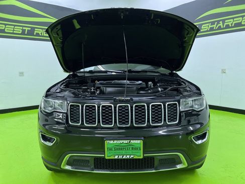 Used 2018 Jeep Grand Cherokee Limited AWD/4WD image 4