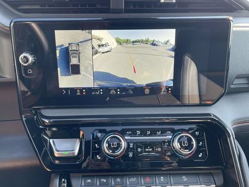 Used 2025 GMC Sierra 1500 AT4 w/ AT4 Premium Package AWD/4WD image 32