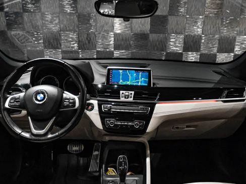 Used 2021 BMW X1 xDrive28i w/ Premium Package AWD/4WD image 12