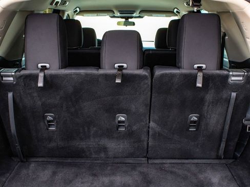 Used 2024 Nissan Pathfinder SV image 43