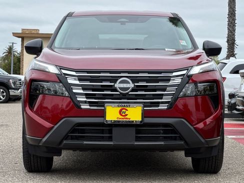 New 2025 Nissan Rogue S image 3