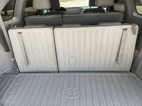 Used 2019 Toyota Highlander Plus FWD image 23