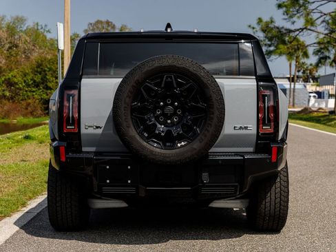 Used 2024 GMC Hummer EV 2X image 4