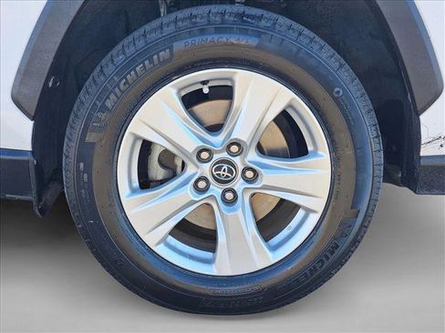 Used 2020 Toyota RAV4 XLE image 24