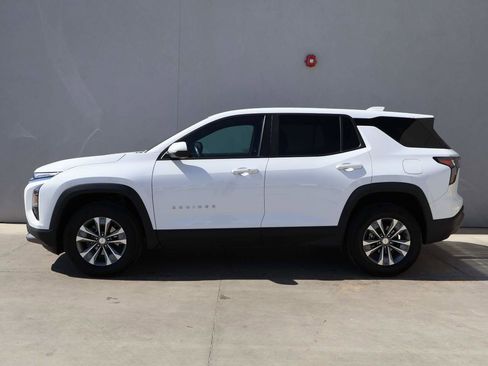 Used 2025 Chevrolet Equinox LT AWD/4WD image 2