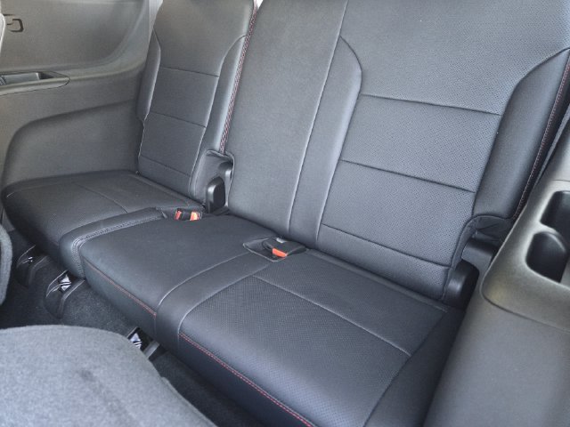 Used 2026 Chevrolet Traverse RS FWD image 21