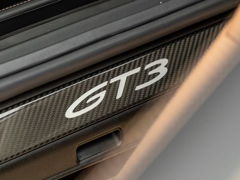 Certified 2024 Porsche 911 GT3 RWD image 43